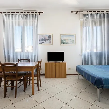 Fronte Mare - - Movida Viareggio