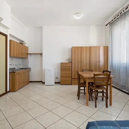 Fronte Mare - - Movida * Viareggio
